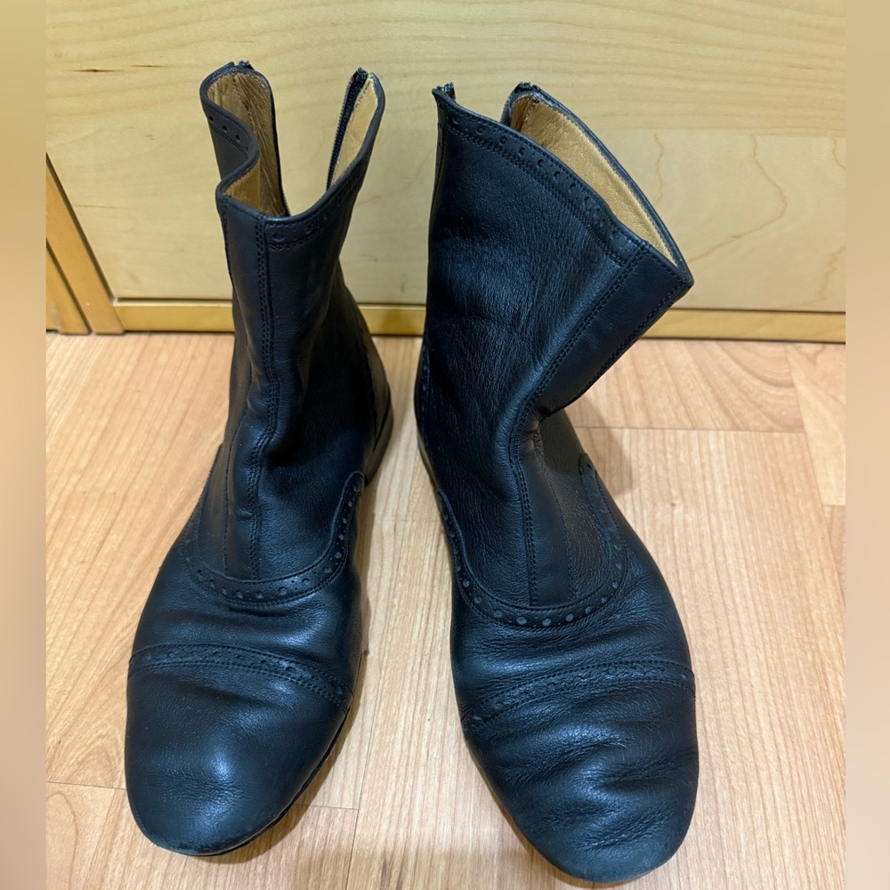Gucci Black Leather Ankle zip up Boots 36.6 or 6.5 women's